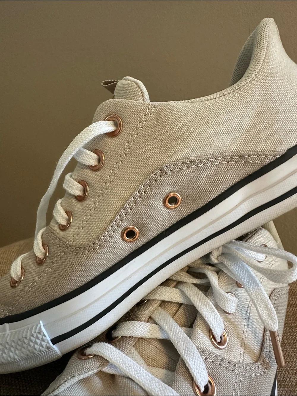 Converse Low-Top Canvas Sneakers in Beige with White Accents - Picture 4 of 8